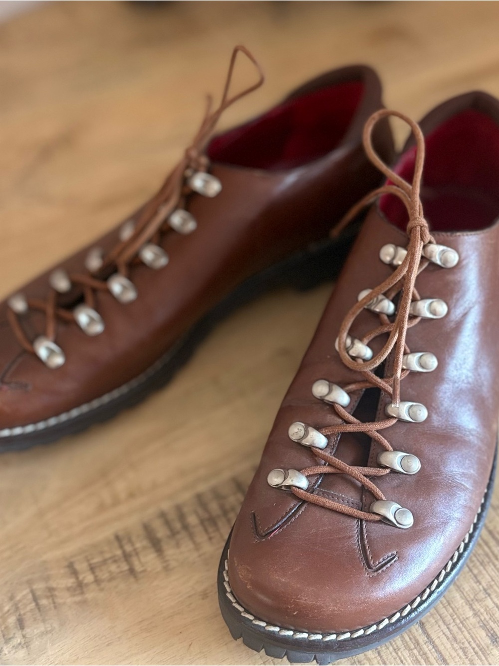 Donald J. Pliner Alon Brown Leather Chukka Boots with Red Lining Italian